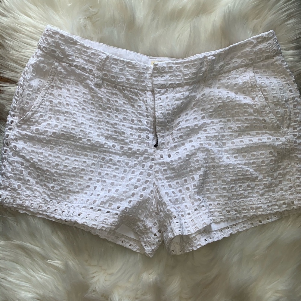 Gap city white eyelet shorts size 4